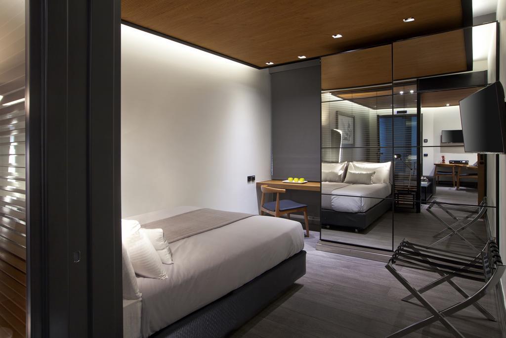 Deluxe Two Bedroom Apartment