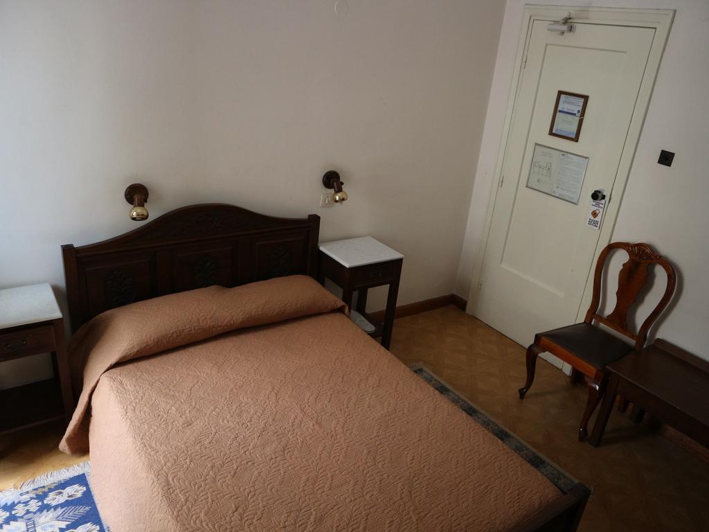 Double Room Private External Bathroom