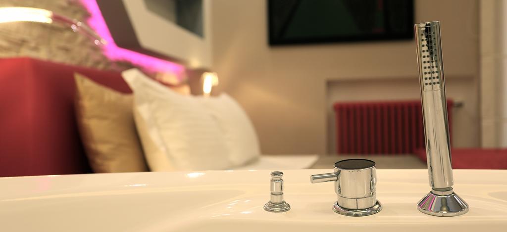 Deluxe Double Room Bath