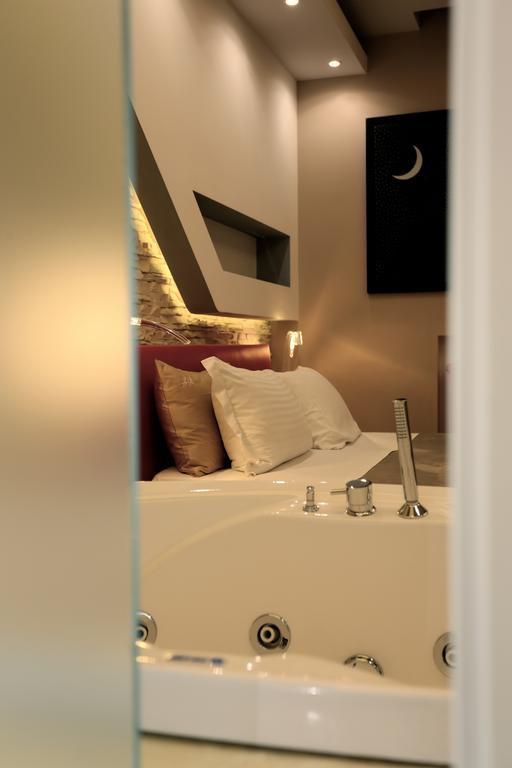 Deluxe Double Room Bath