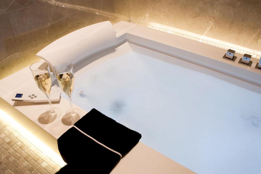 Deluxe Double Room Spa Bath