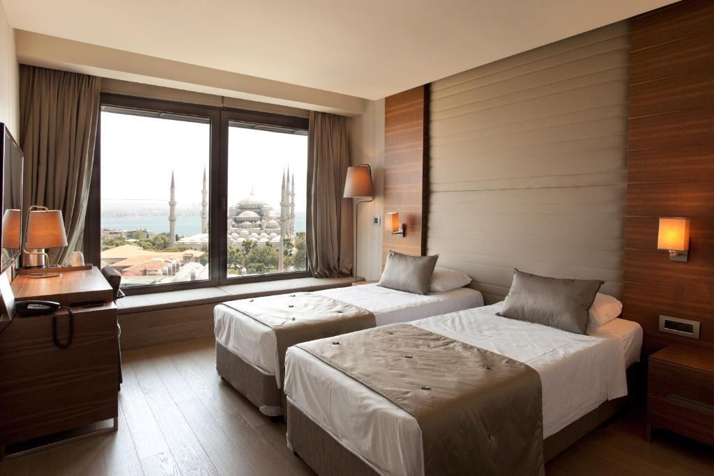 Double or Twin Room with Sea View