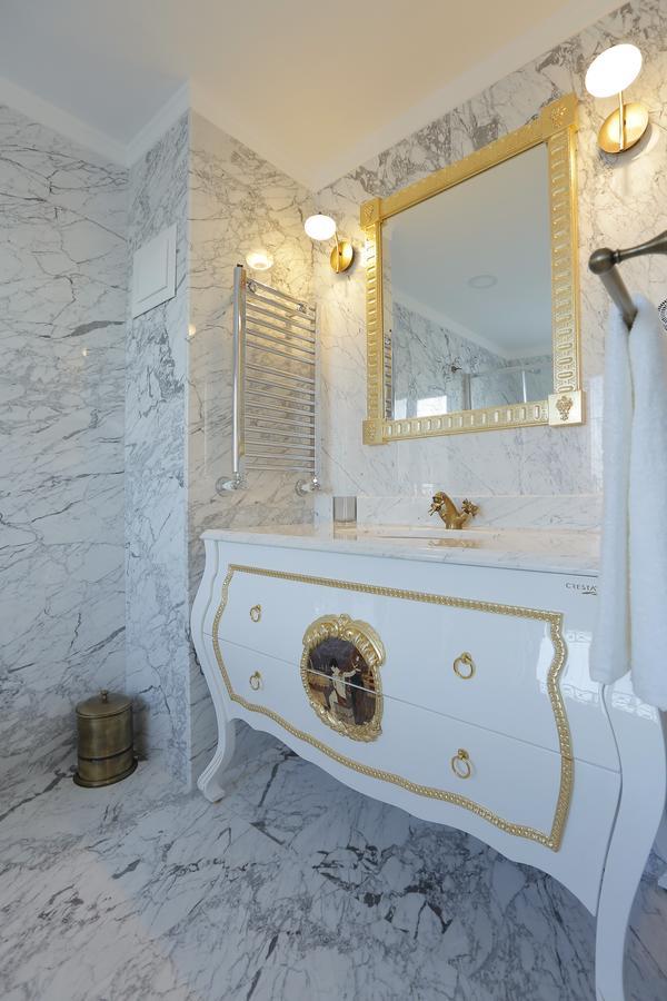 Deluxe Room with Sea View