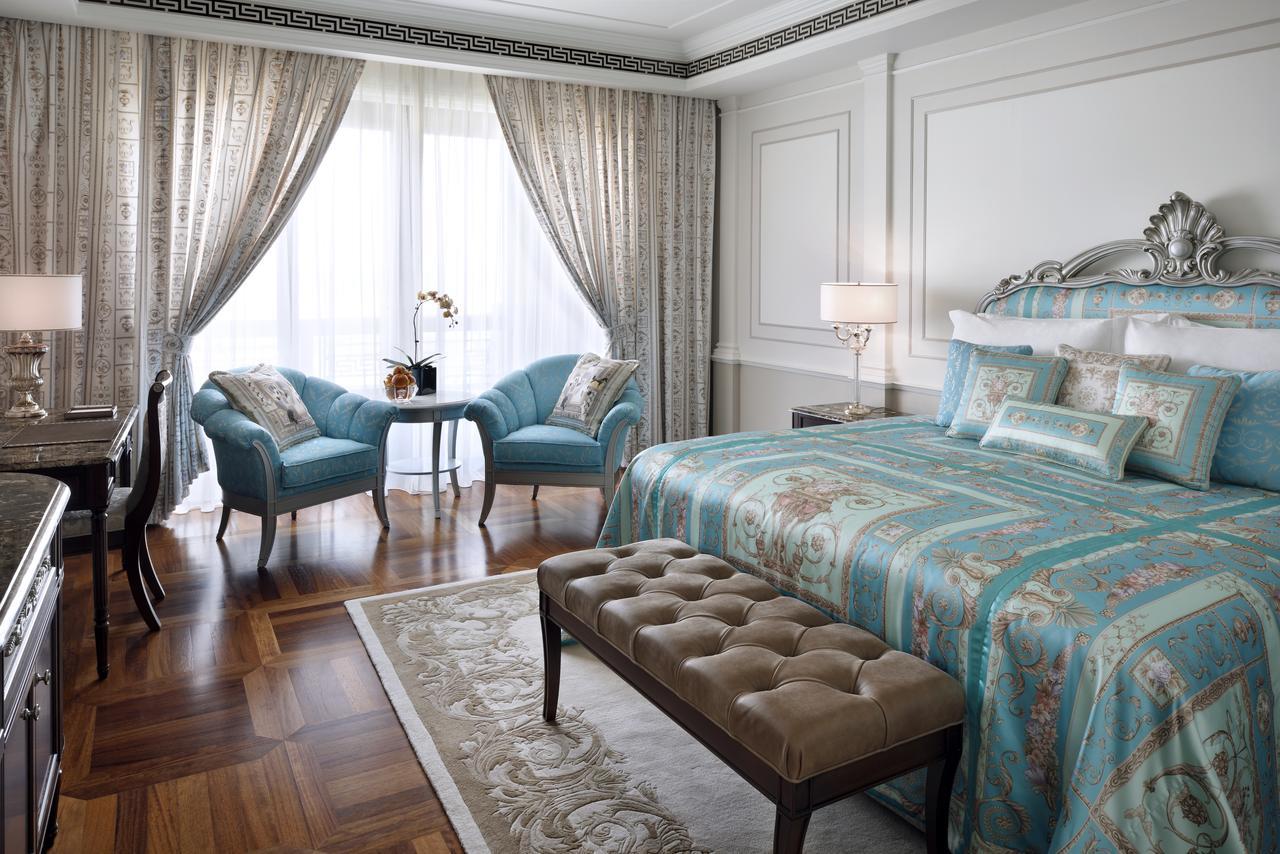 Premier Versace Creek View Room With NYE Gala Dinner