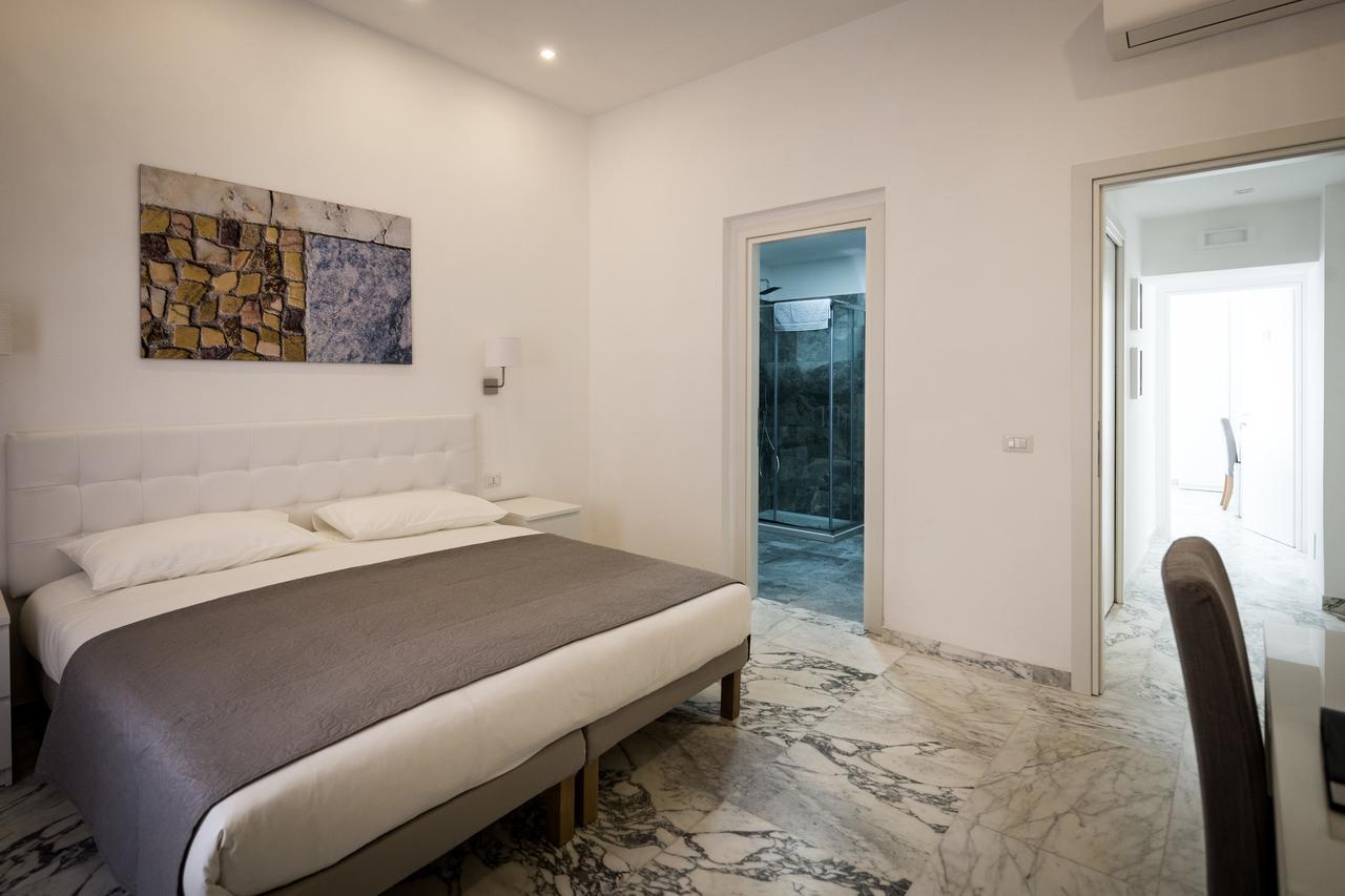 Double or Twin Room Private Bathroom