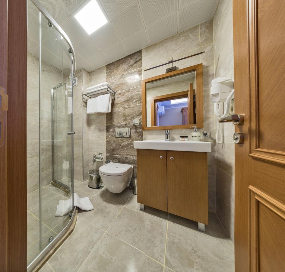 Deluxe Double Room with Balcony and Sea View