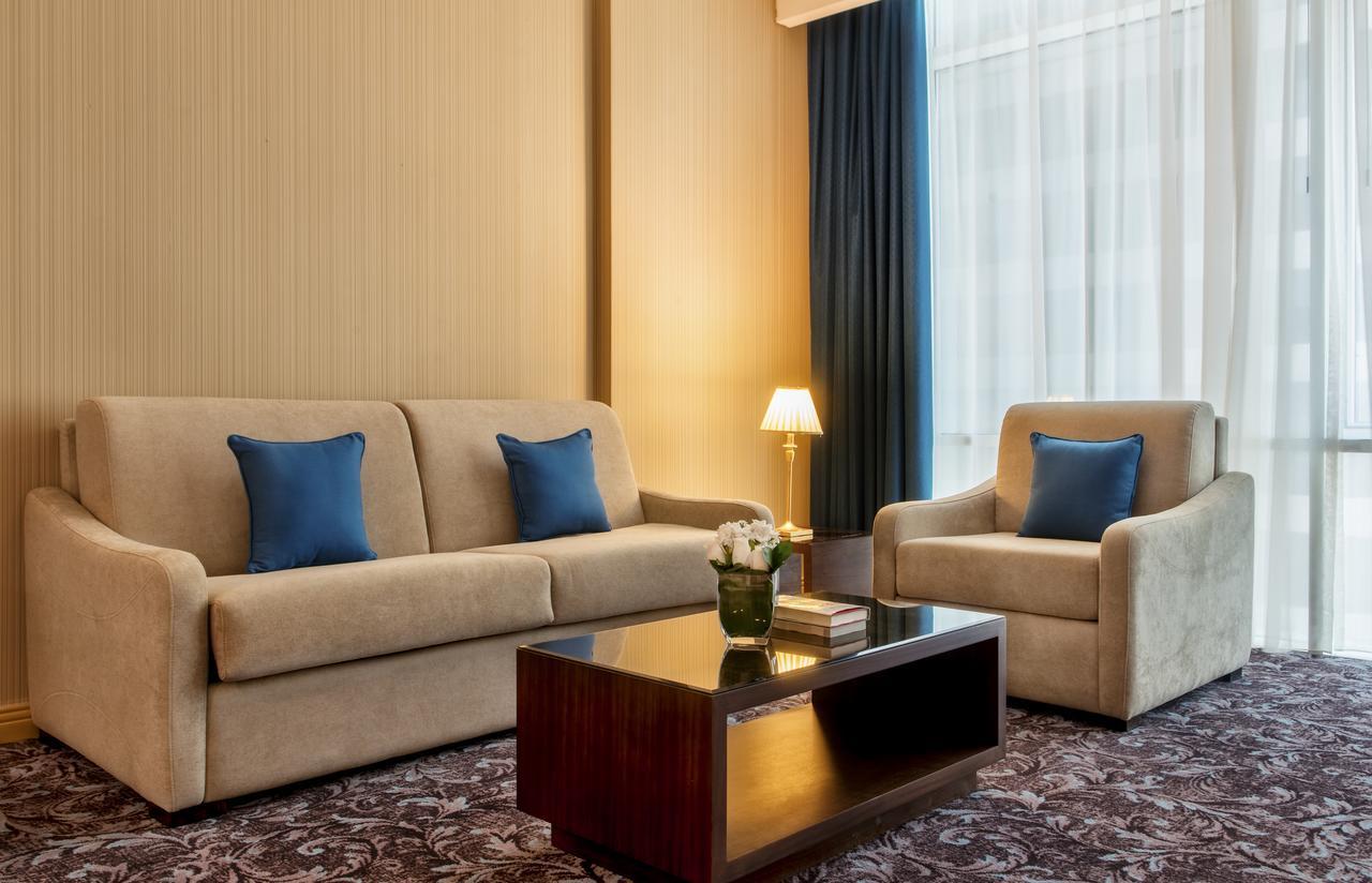 Deluxe Family Room