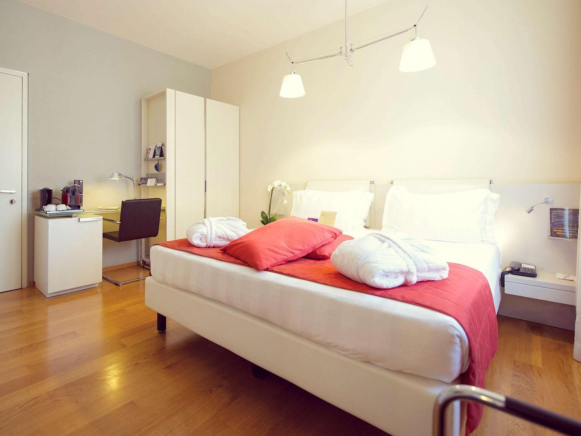 Superior Double Room King Bed