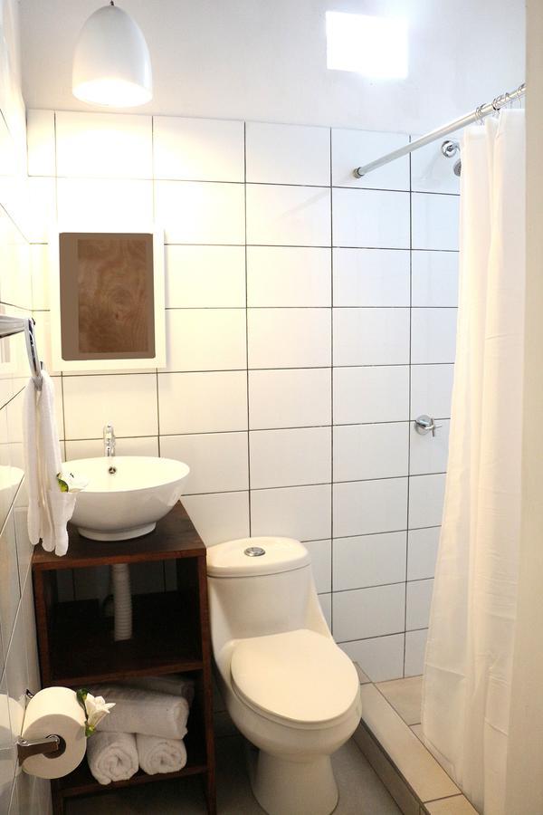 Deluxe Double Room Bathroom