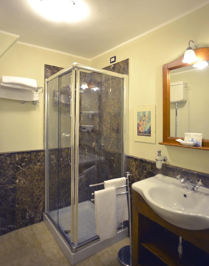 Quadruple Room Private Bathroom