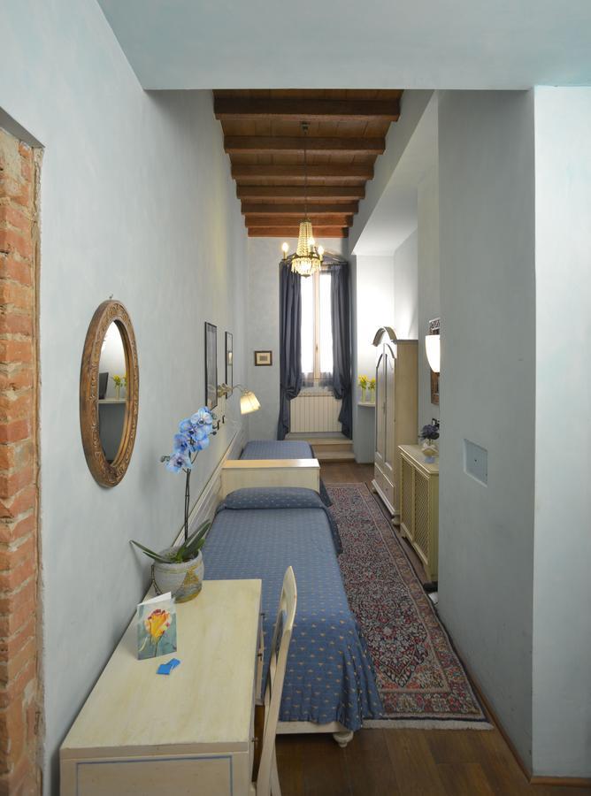 Twin Room Private Bathroom