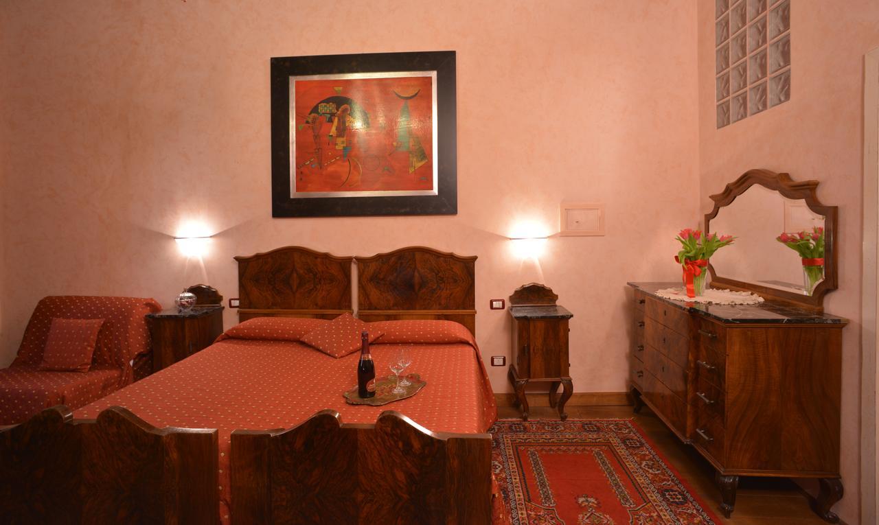 Deluxe Triple Room Private Bathroom