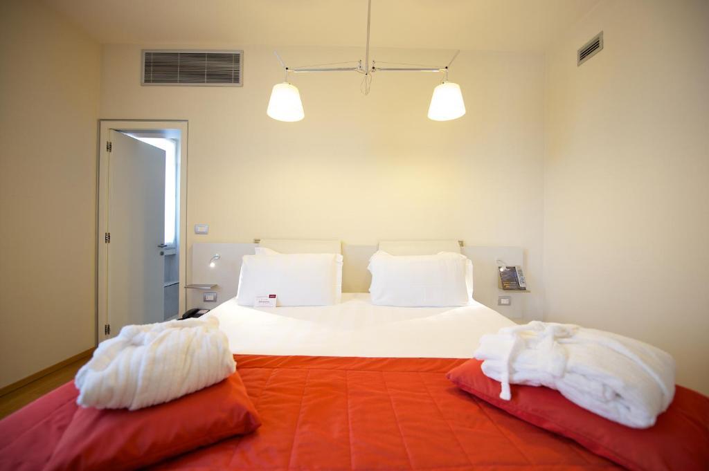 Classic Double Room King Bed