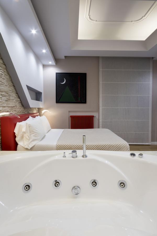 Deluxe Double Room Bath