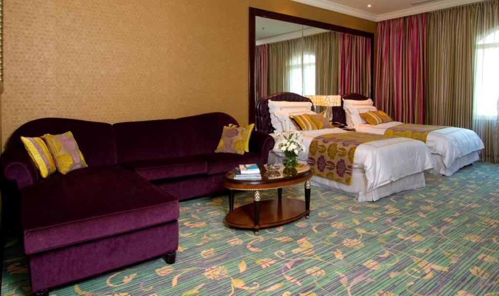 Twin Room with Bathtub and Grab Bars - Mobility/Hearing Accessible