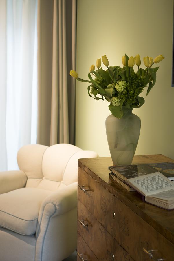 Standard King Room Internal View