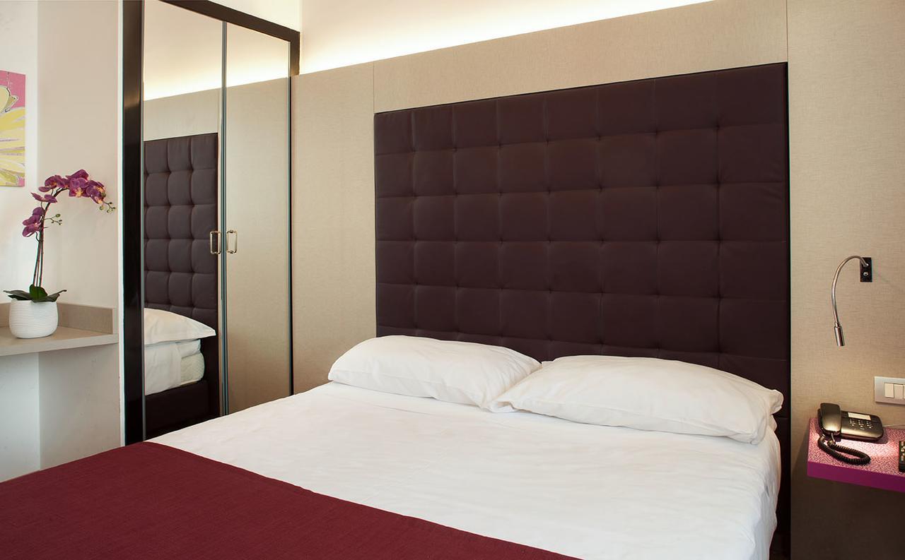 Superior Double Room Sofa