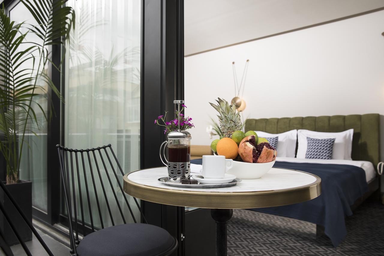 Penthouse Room