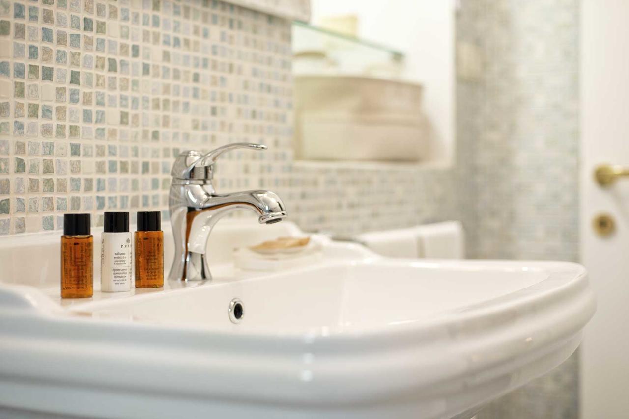 Double or Twin Room Private Bathroom