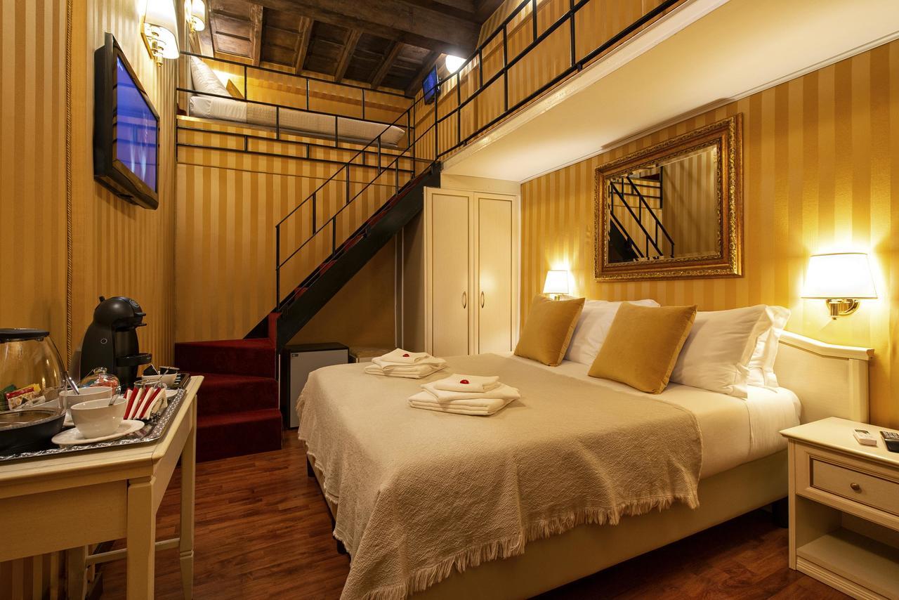 Triple Room Terrace