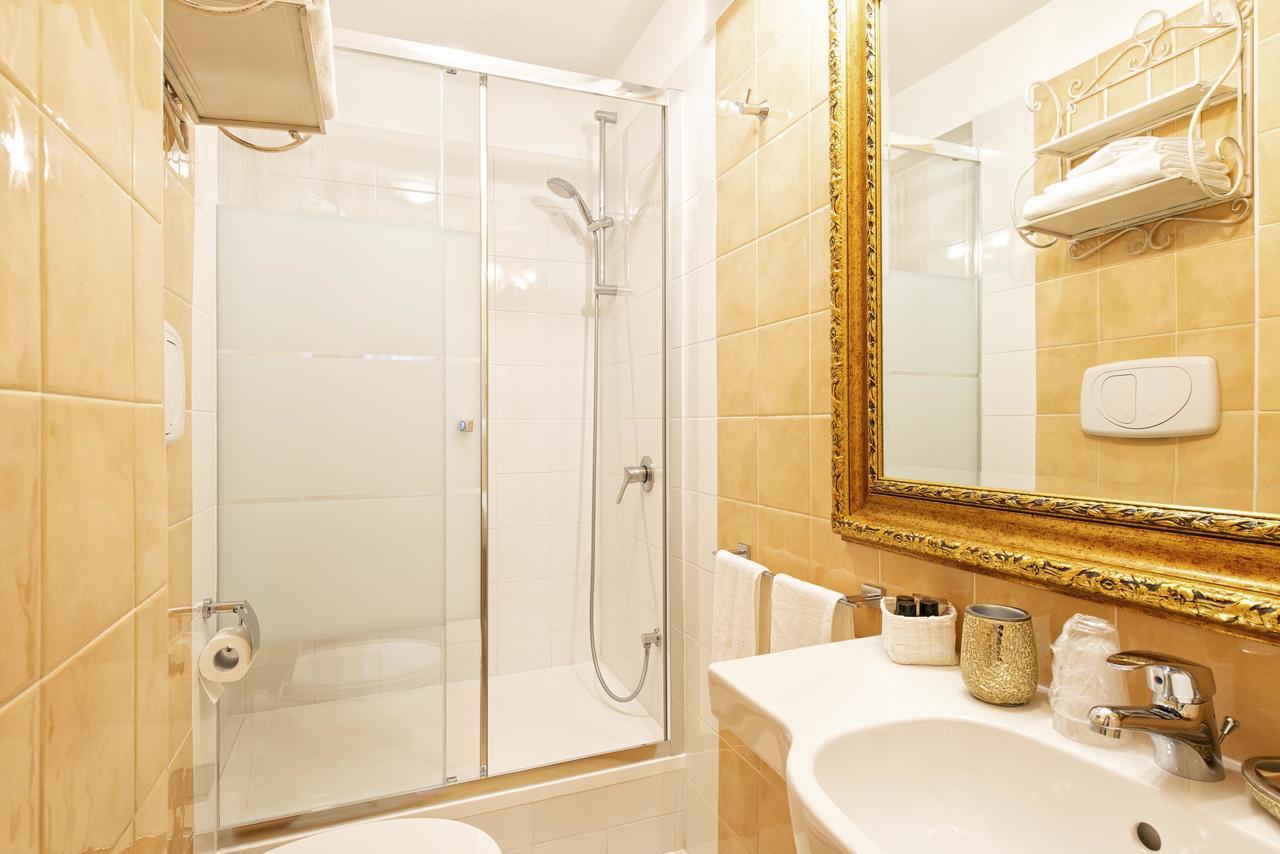 Superior Deluxe Double or Twin Room