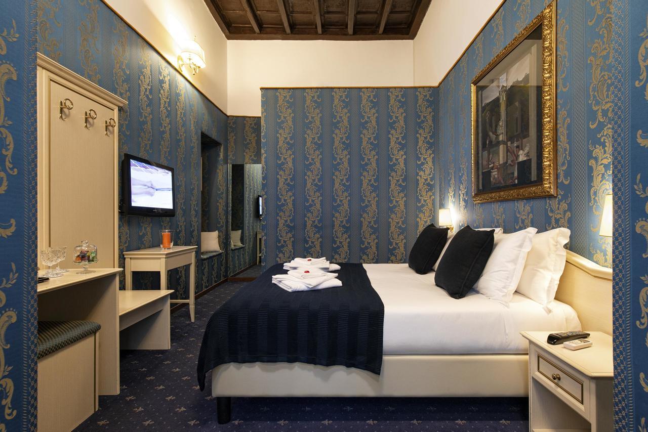 Double or Twin Room Private Bathroom