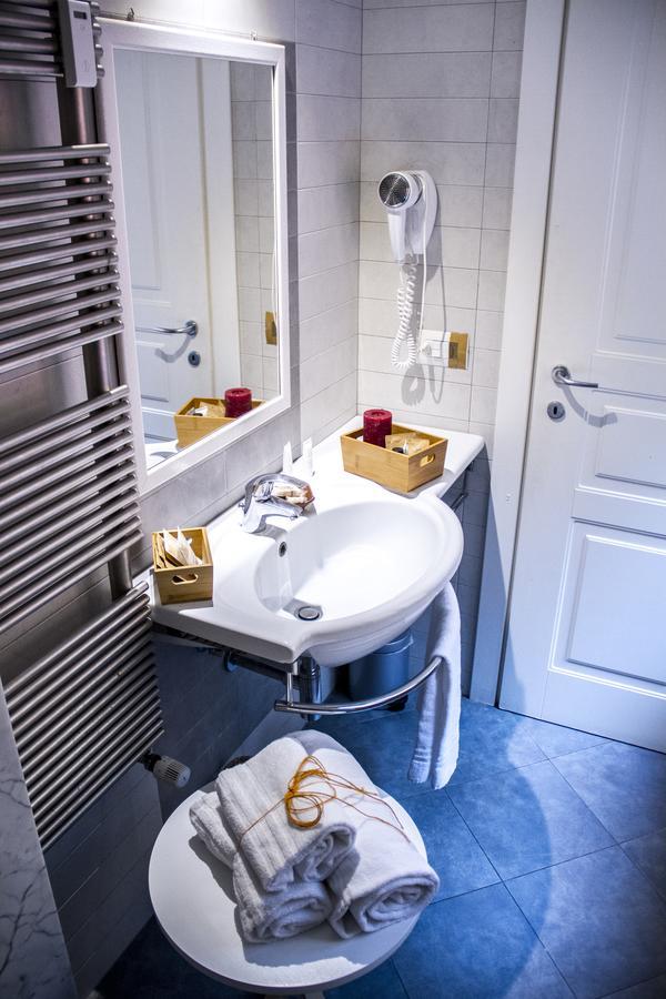 Double or Twin Room Private External Toilet