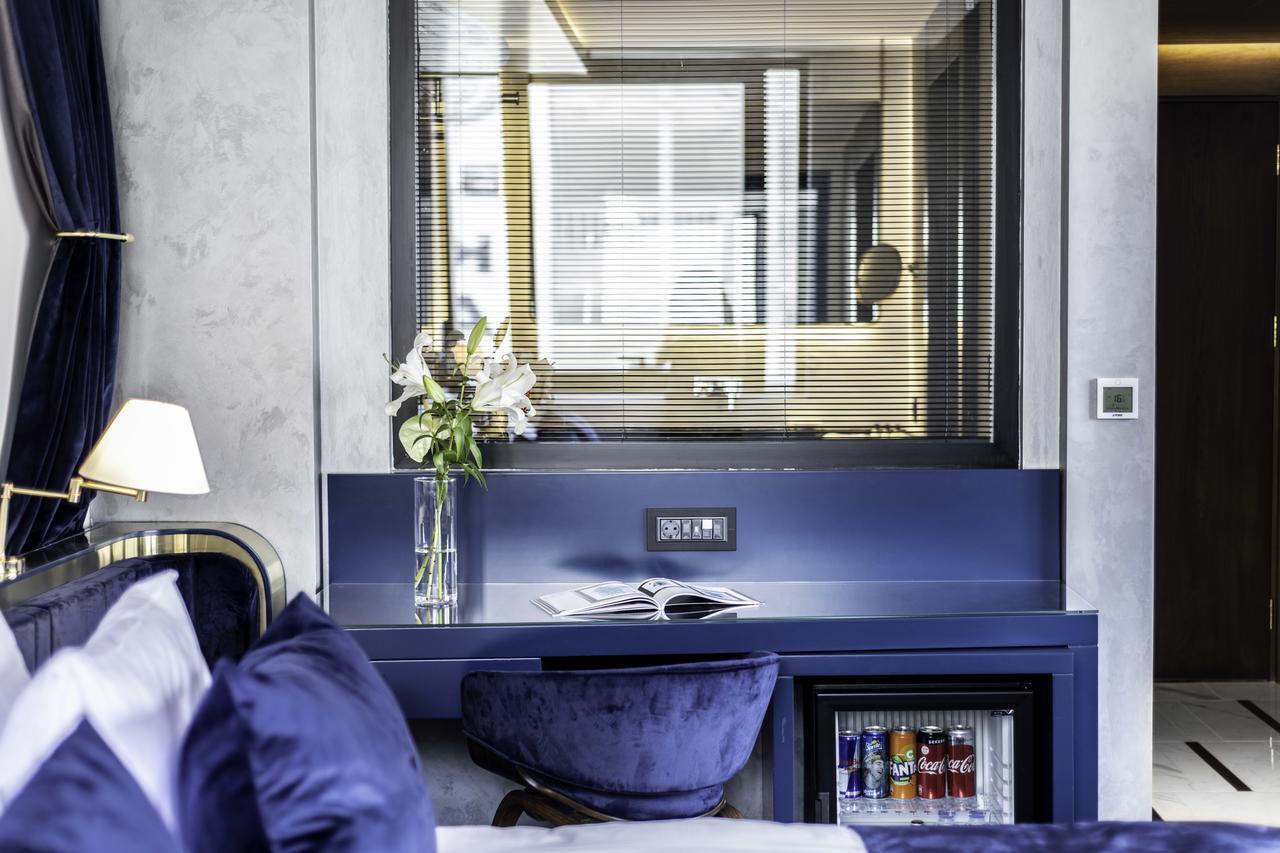 Junior Suite ,1 King Bed, Jetted Tub