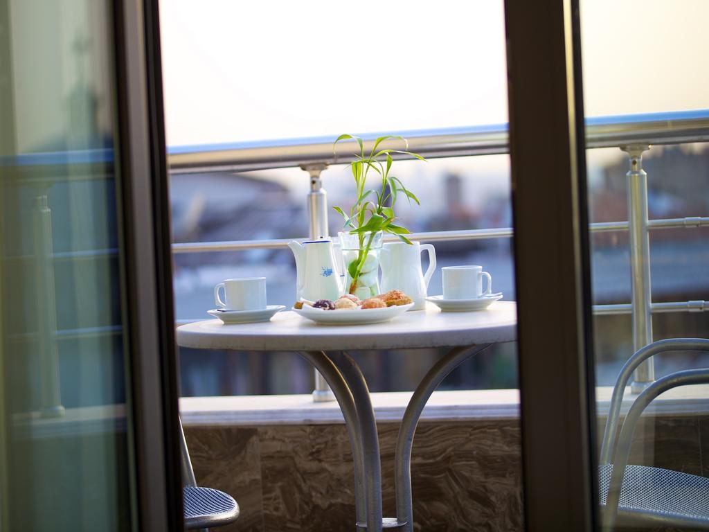 Honeymoon Suite Packages