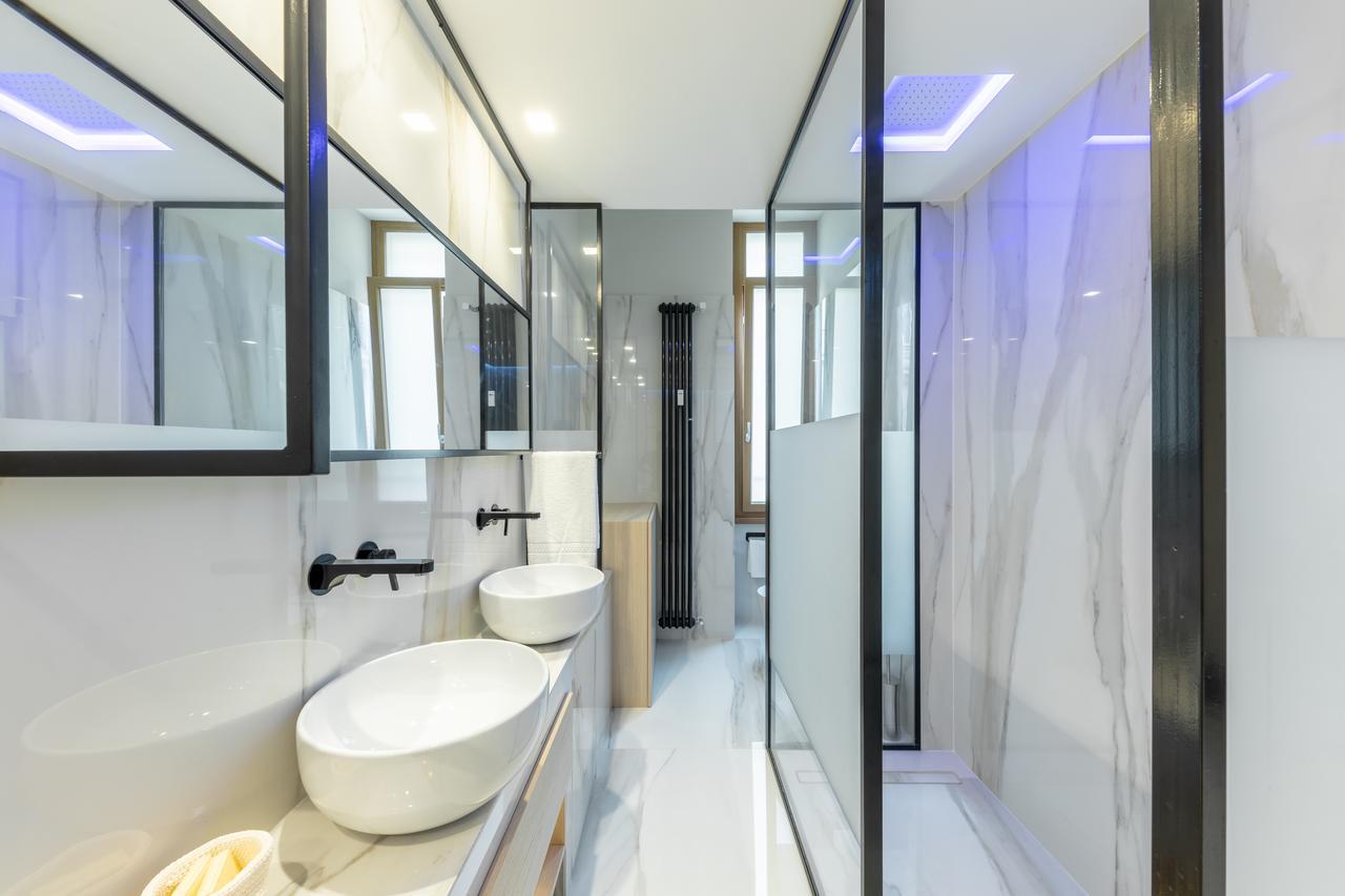 King Suite Spa Bath