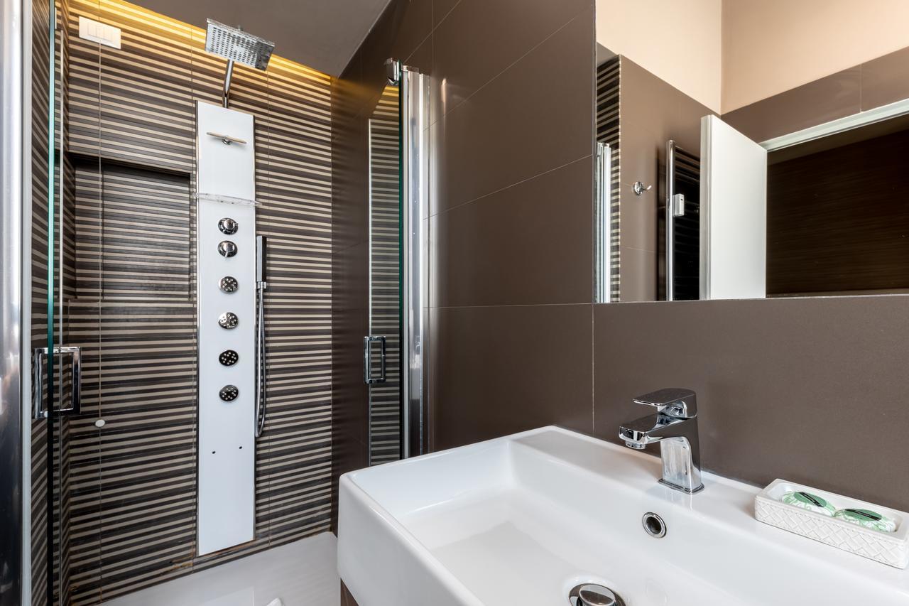 Superior King Suite
