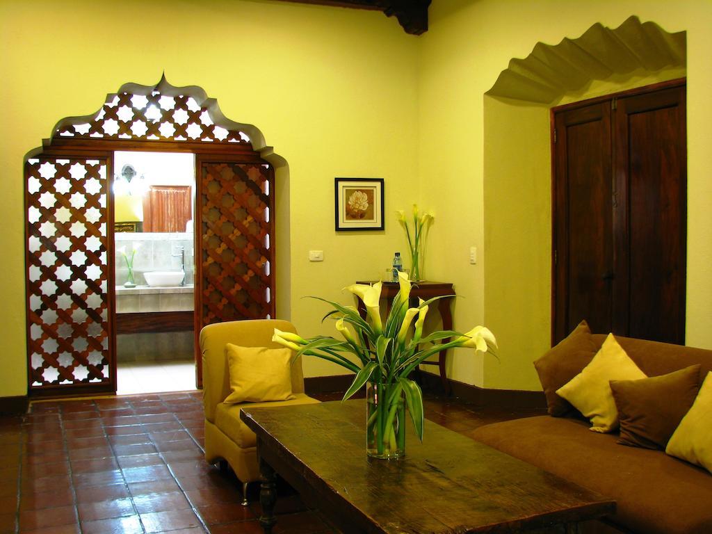 Deluxe King Suite