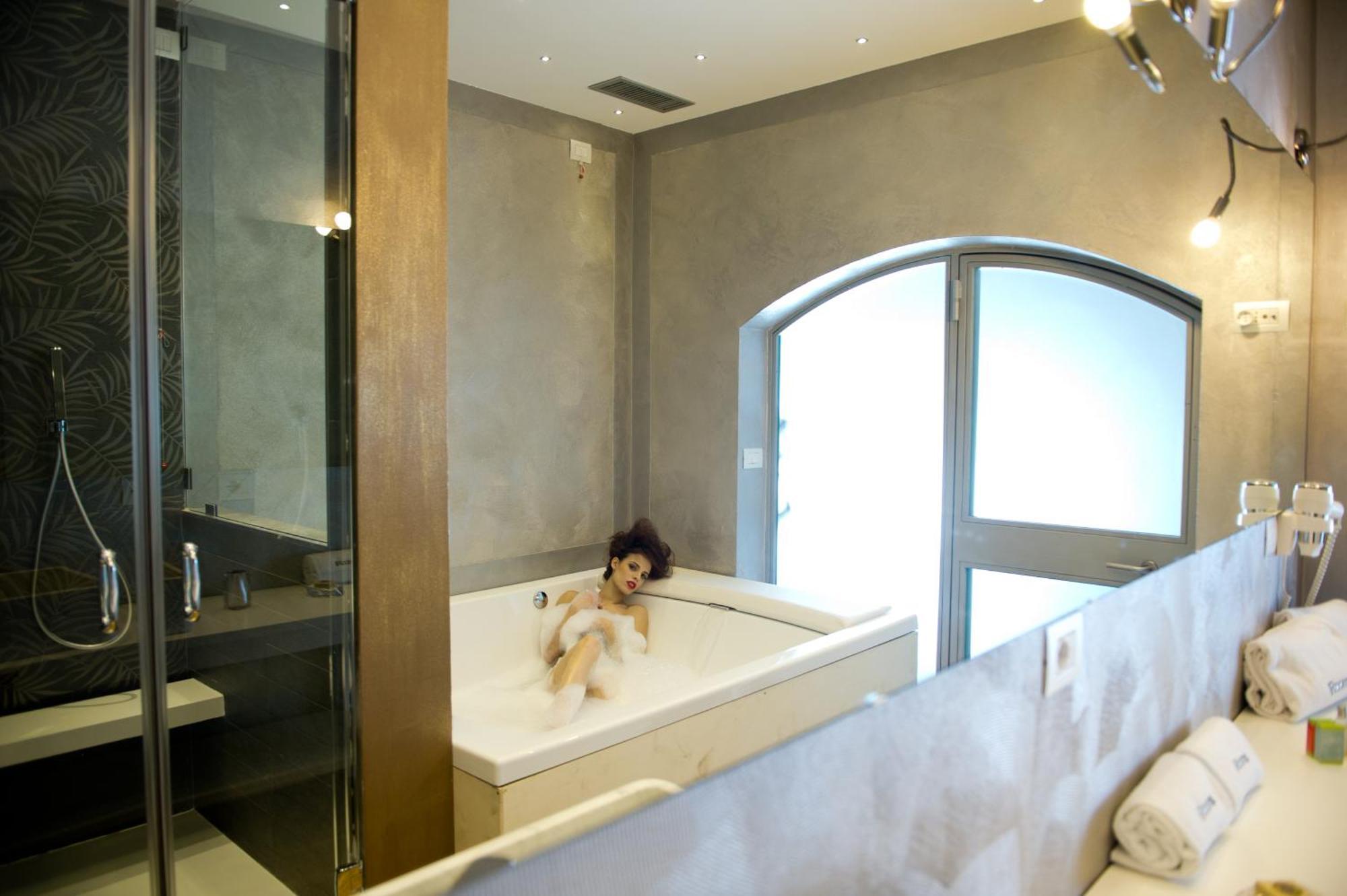 Suite Spa Bath