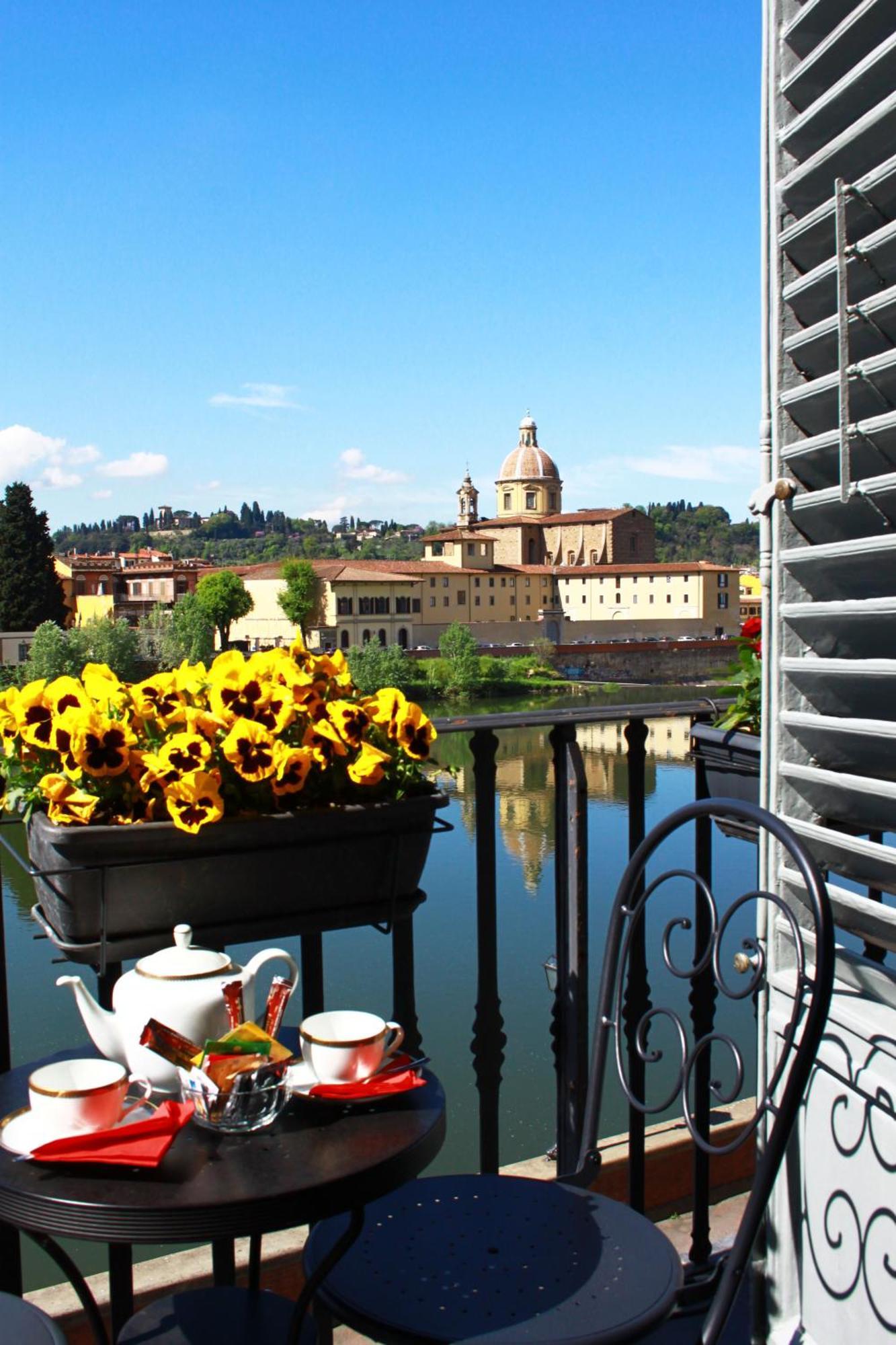 Luxury Double or Twin Room Balcony River View