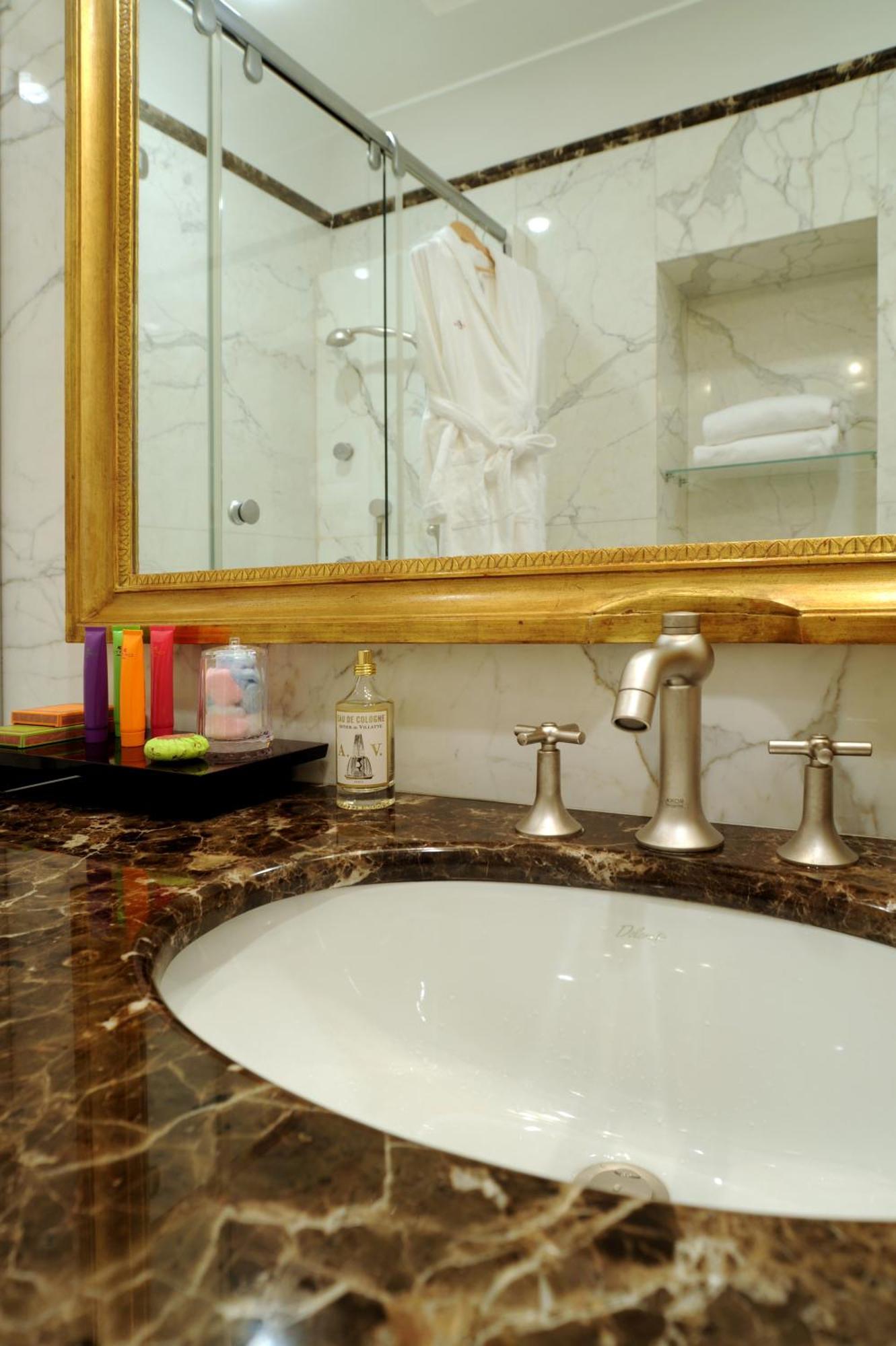 Penthouse Suite