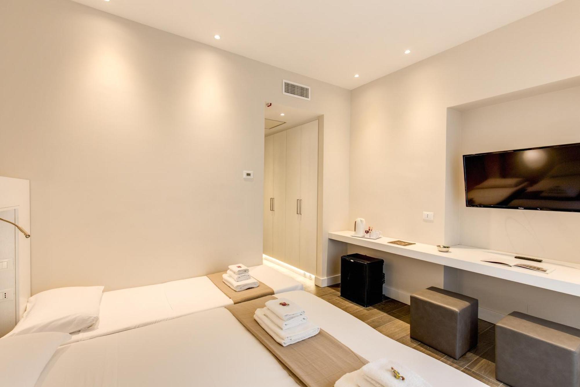 Basic Triple Room