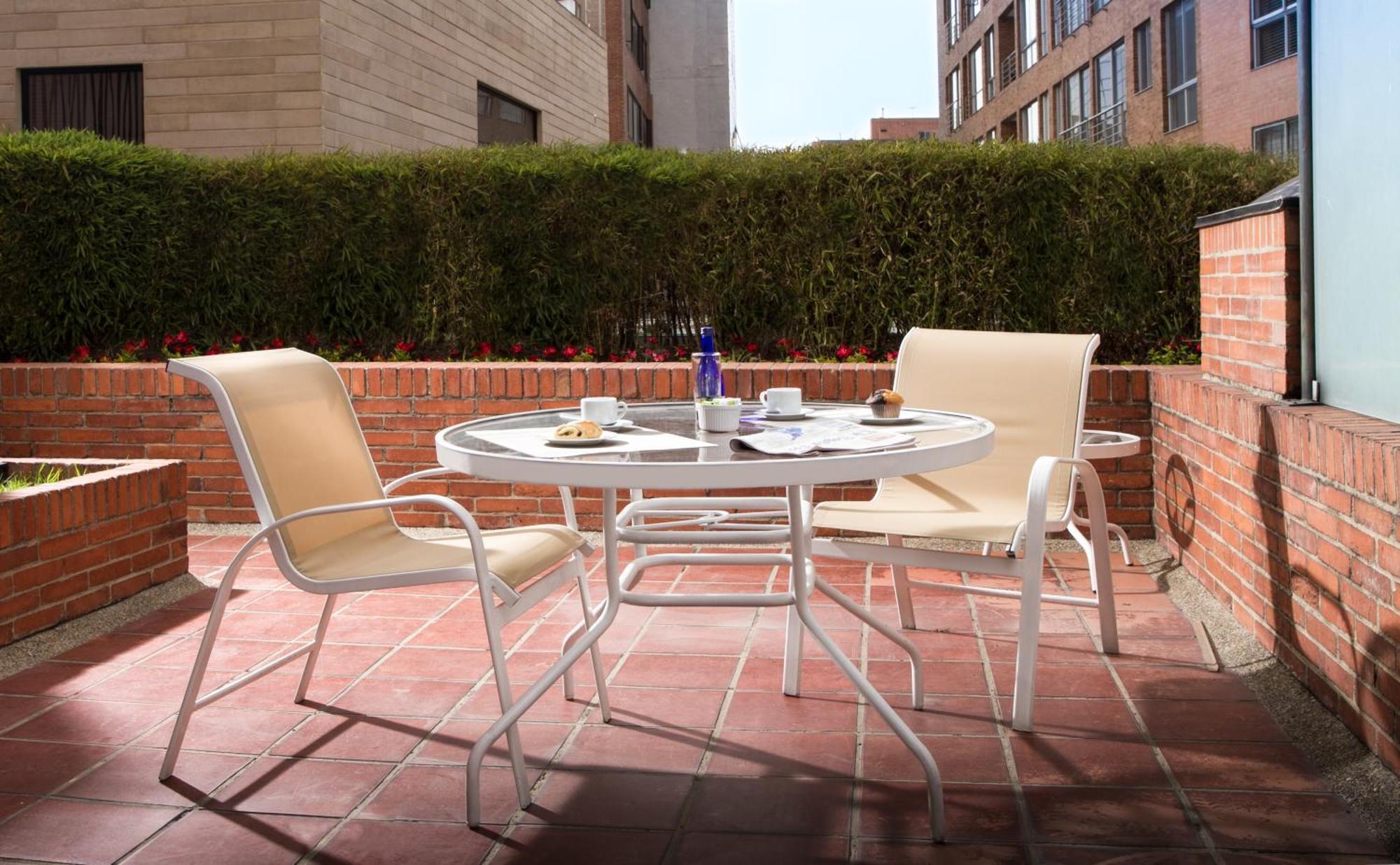 Suite Terrace,706817482:JPEG