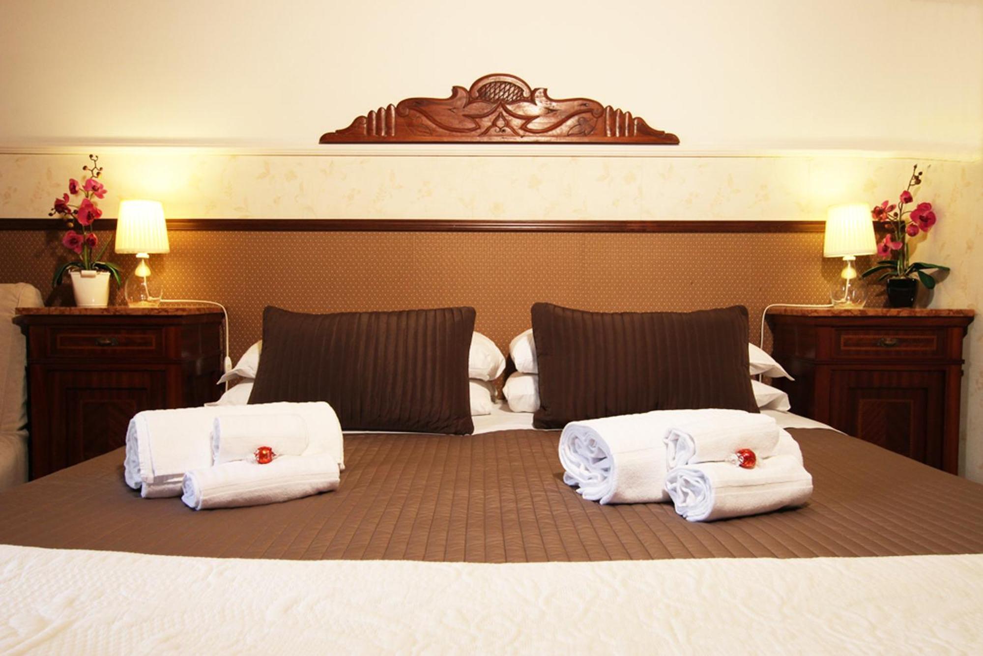 Double Room Private Bathroom