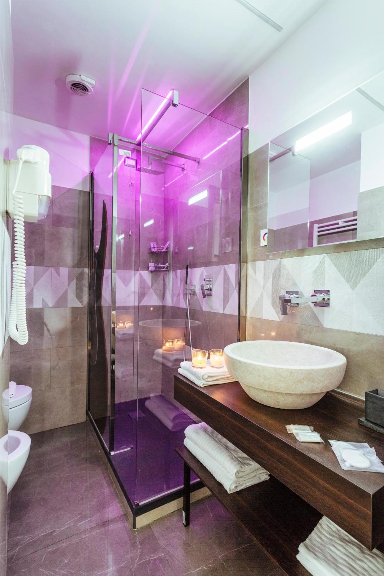 Deluxe Spa Bath