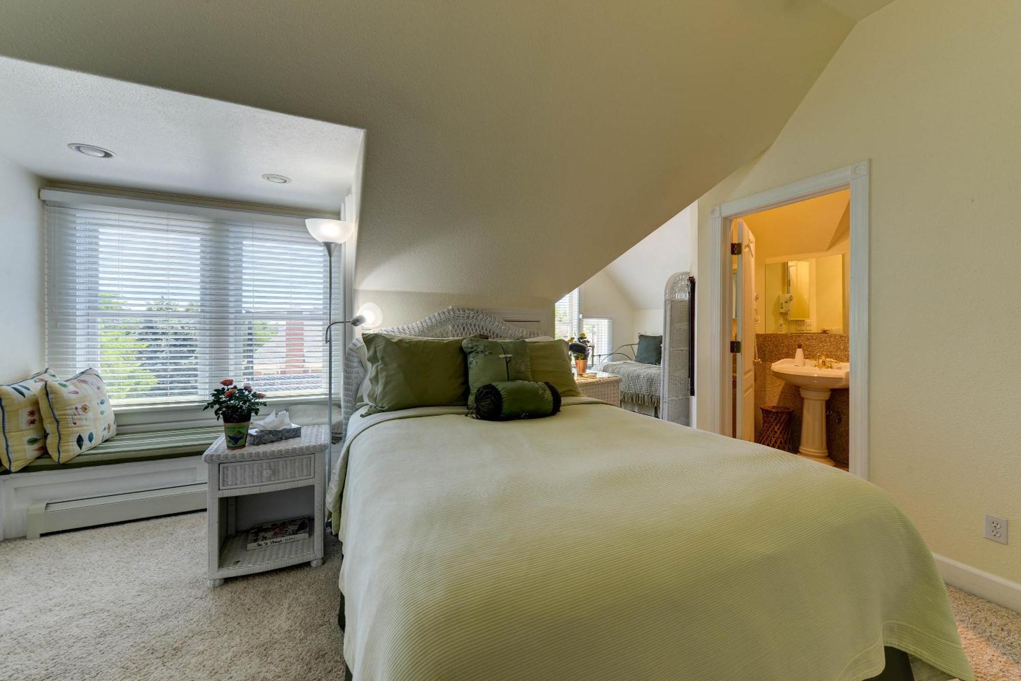 Queen Room