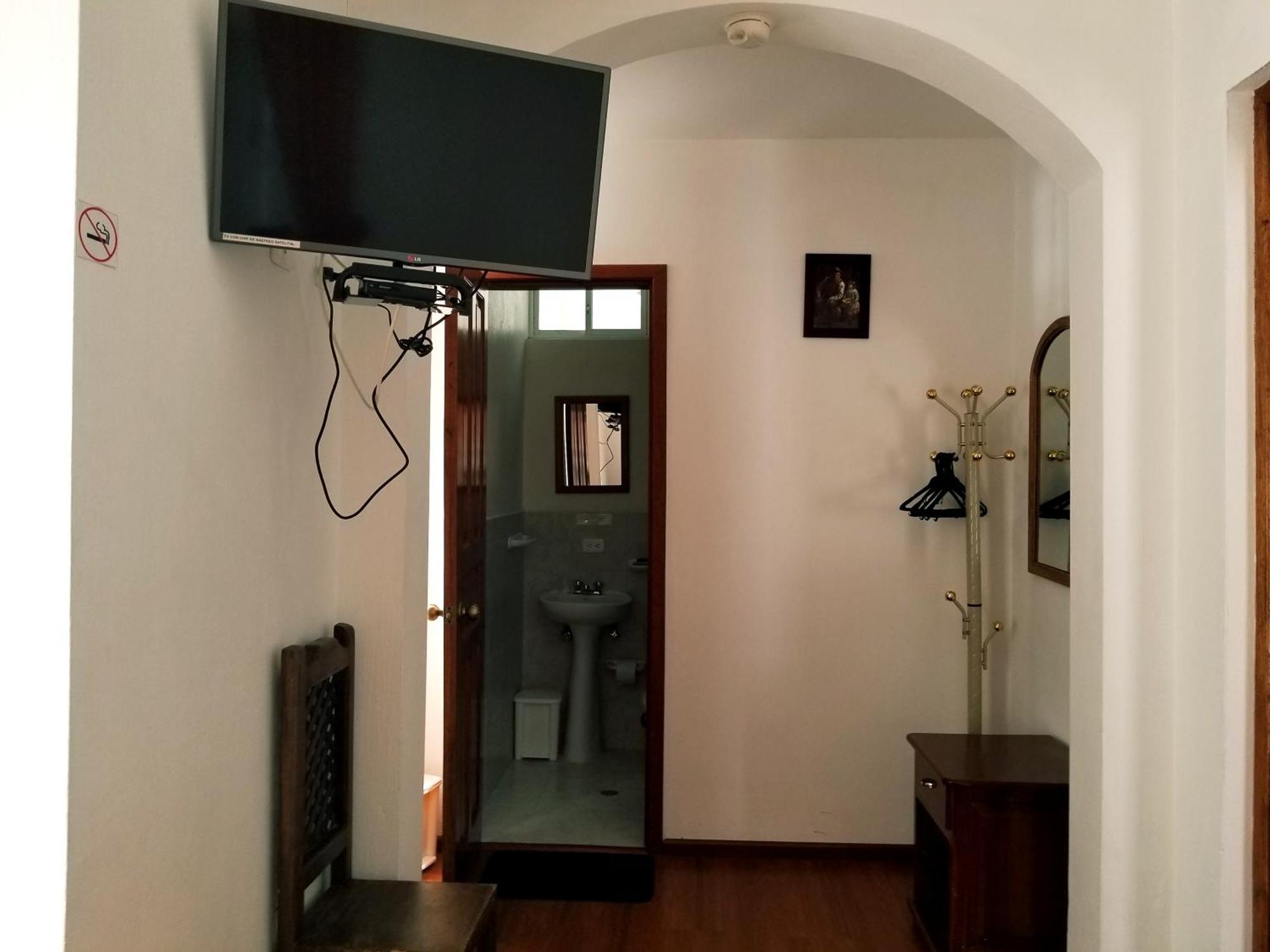 Single Room Private Bathroom