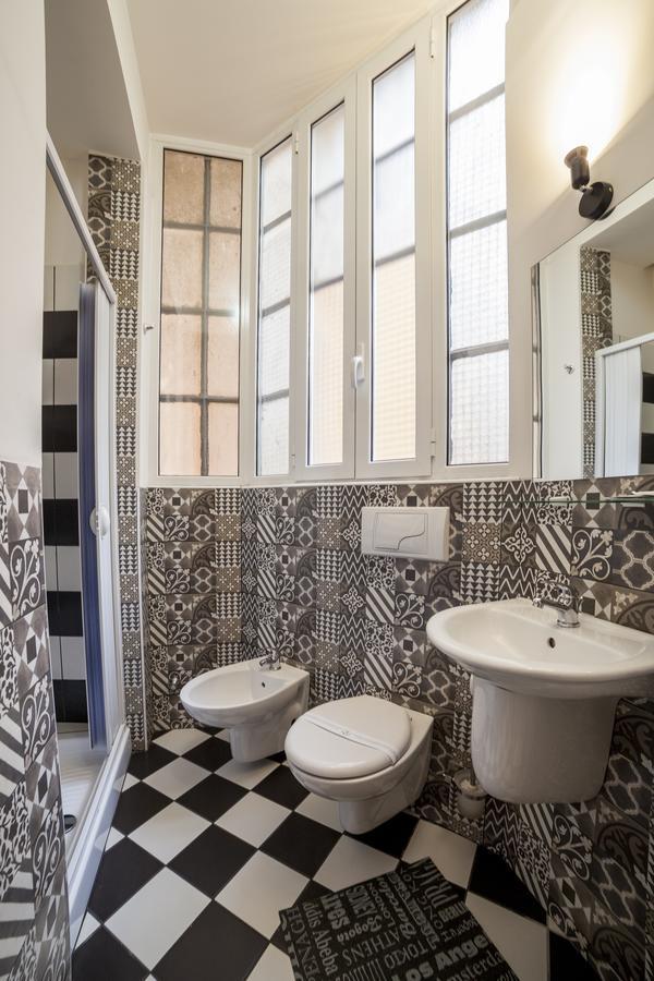 Family Room Private Bathroom