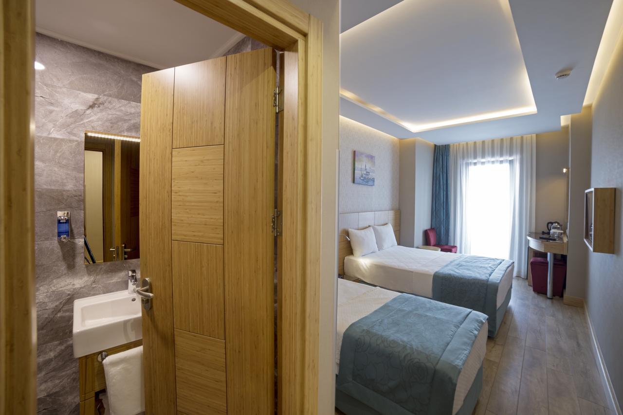 Large Twin Room