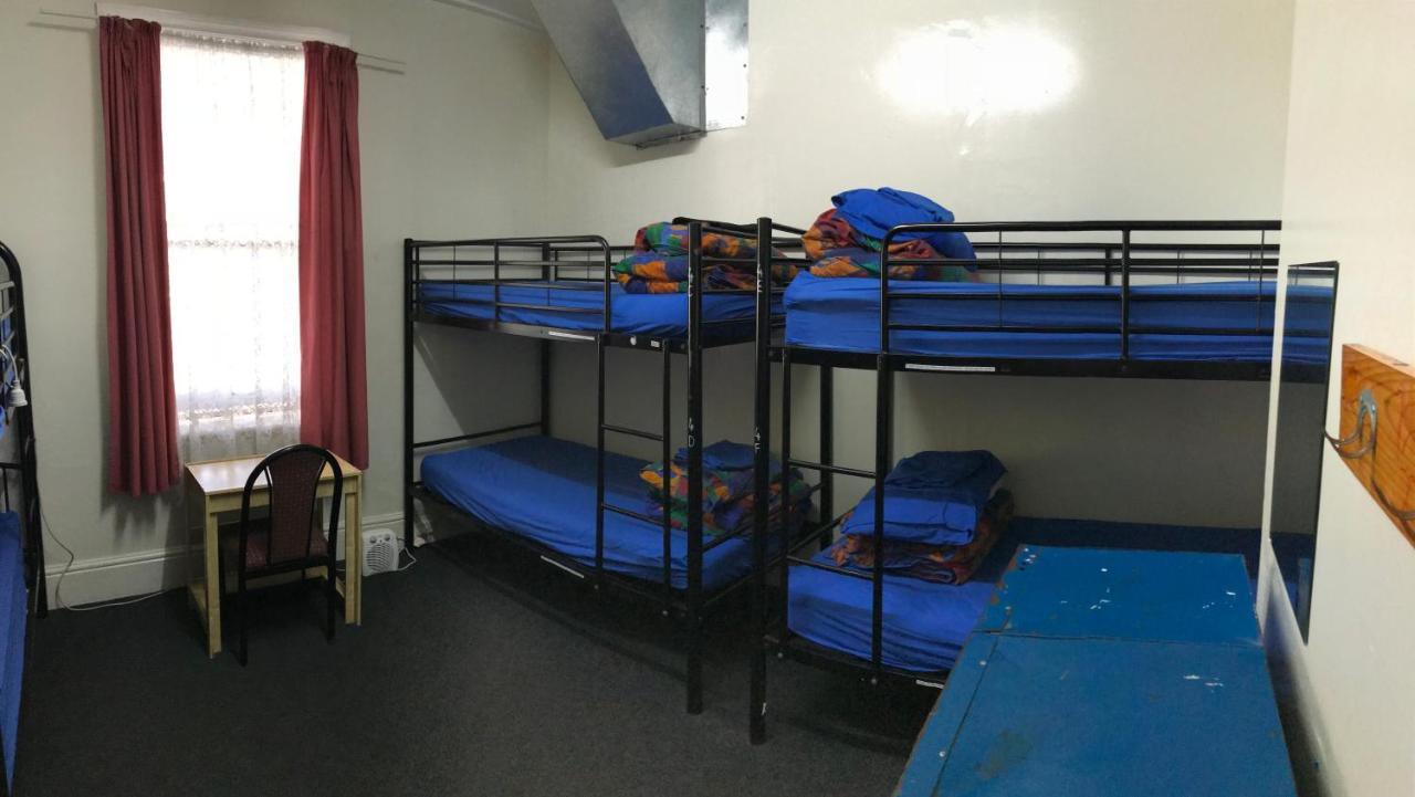 Bed 8-Bed Female Dormitory Room