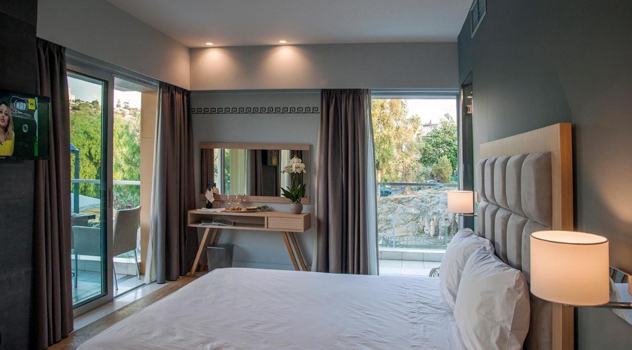 Acropolis Corner Suite Balcony Jetted tub