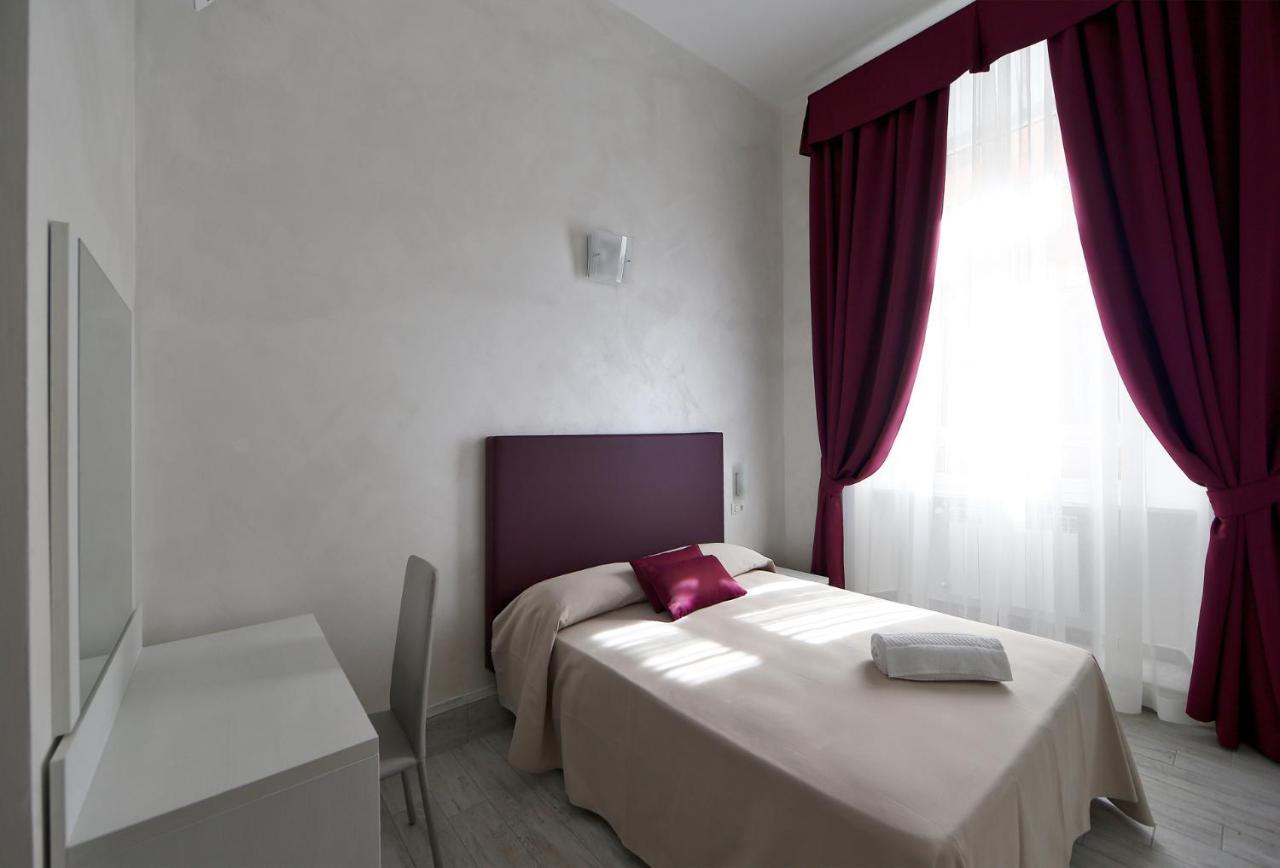 Single Room Private Bathroom