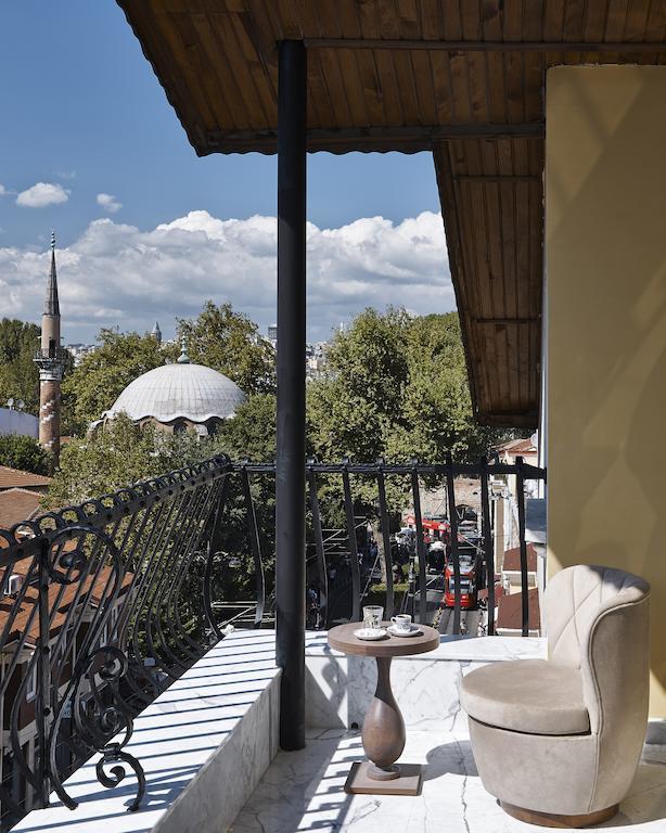 Grand Deluxe Double Room with Balcony
