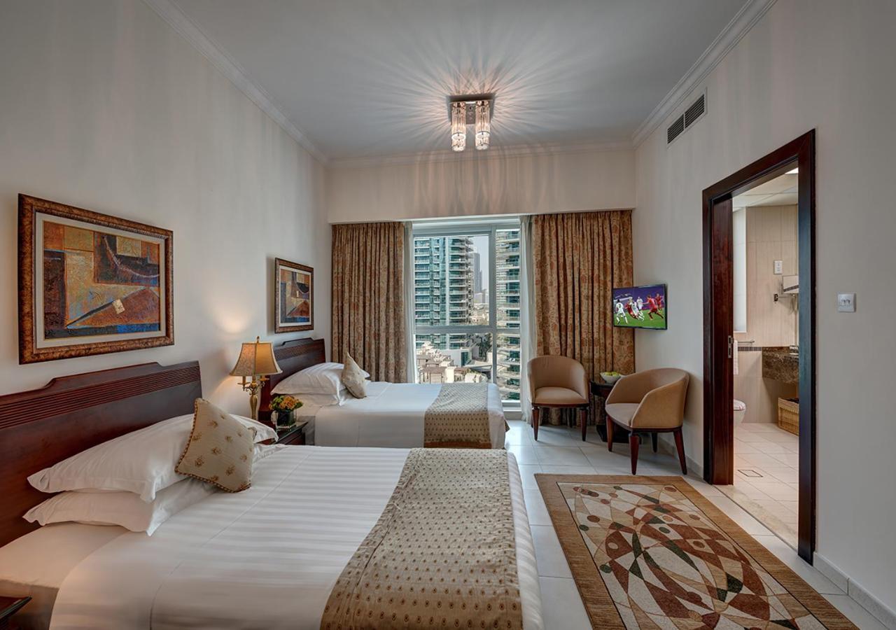 Three-Bedroom Apartment Marina View