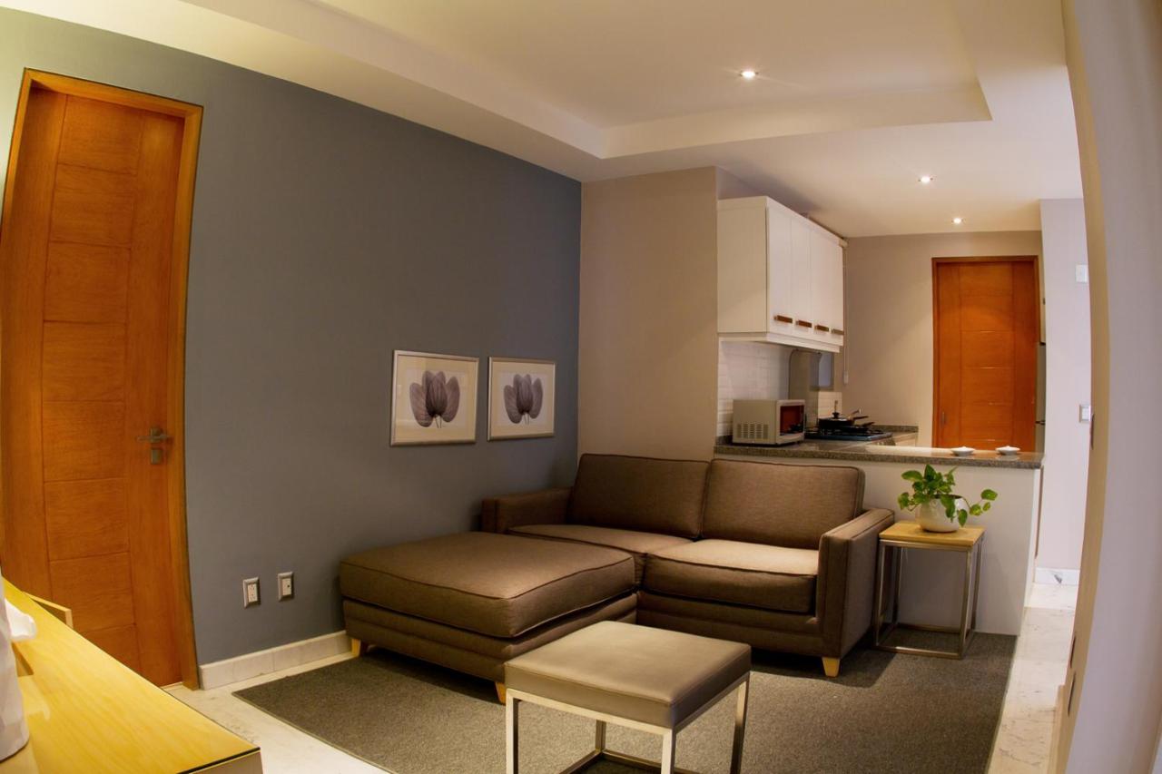 Corner Suite