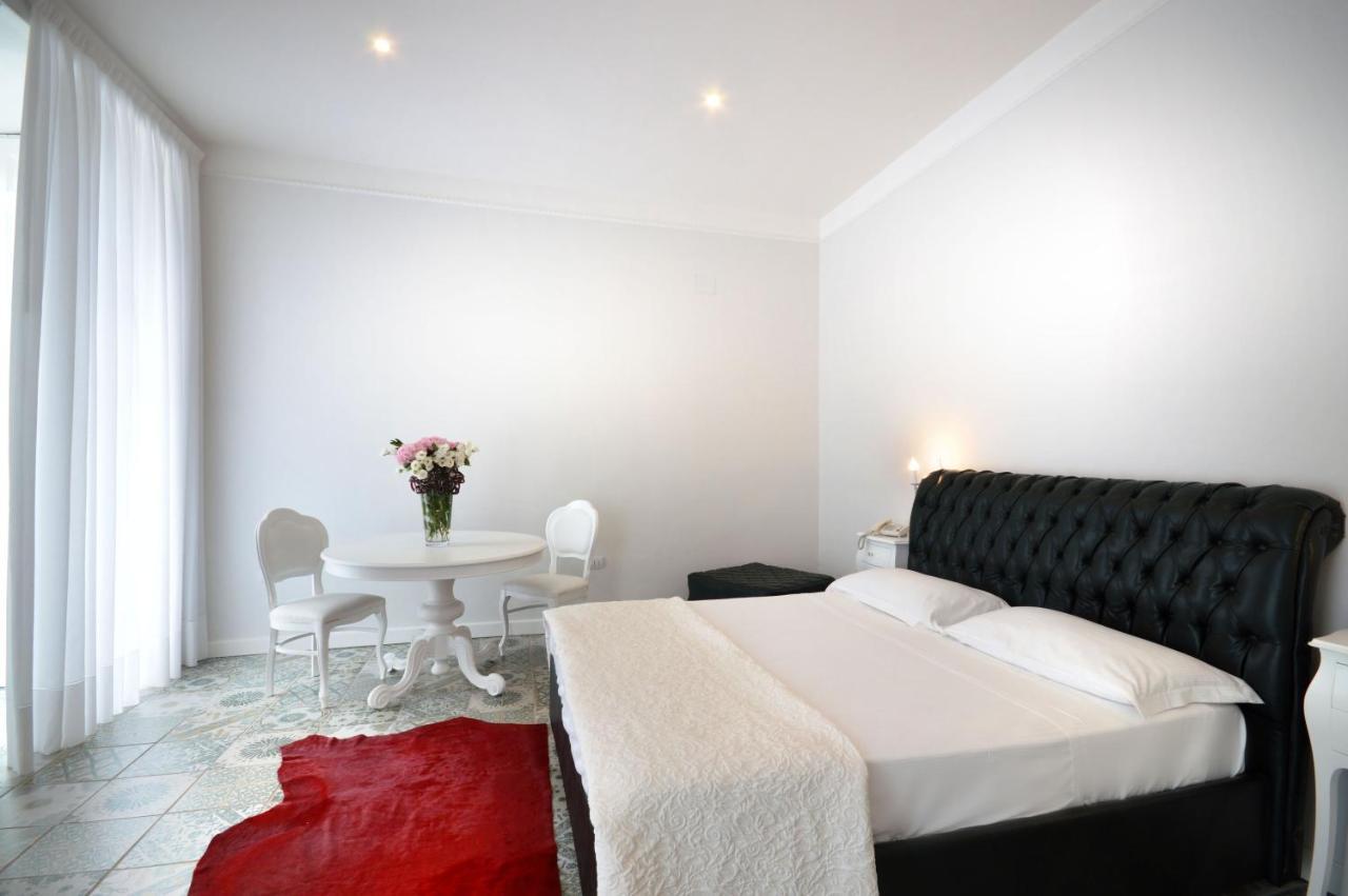 Queen Suite Spa Bath
